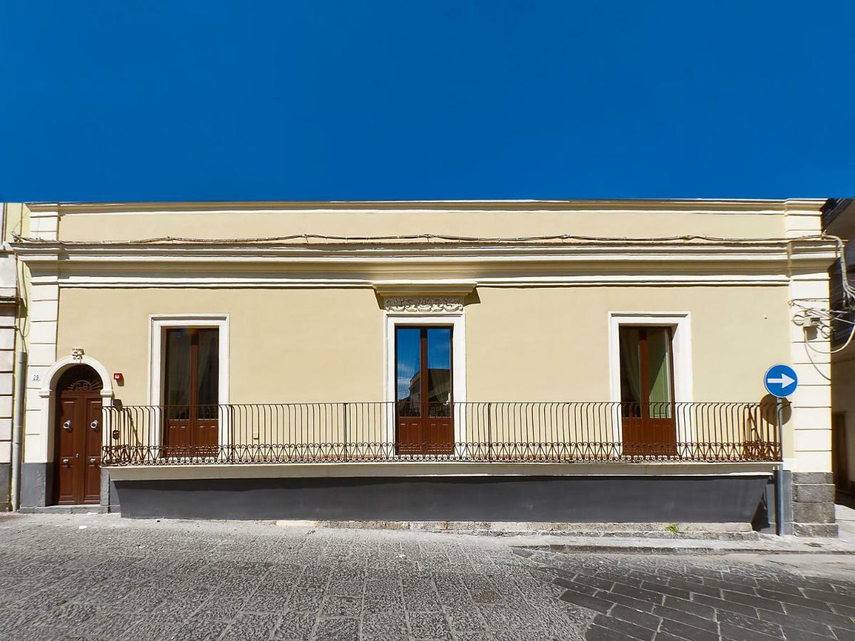 Locanda Sant'Antonio Aci SantʼAntonio Εξωτερικό φωτογραφία